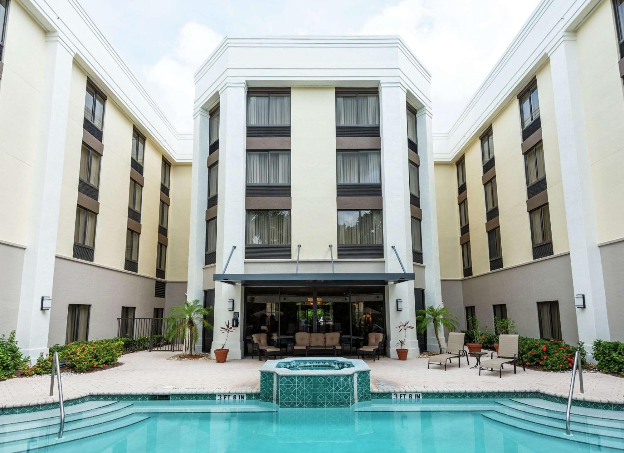 Hampton Inn Boca Raton Eksteriør billede